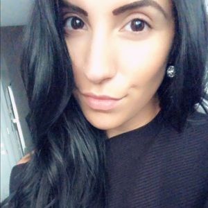 Meet your Posher, Nicole